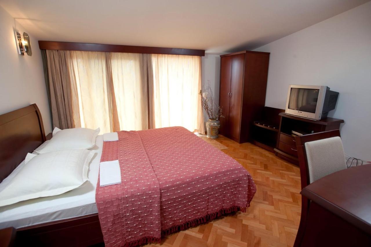 Agava Apartments Begic Макарська Екстер'єр фото